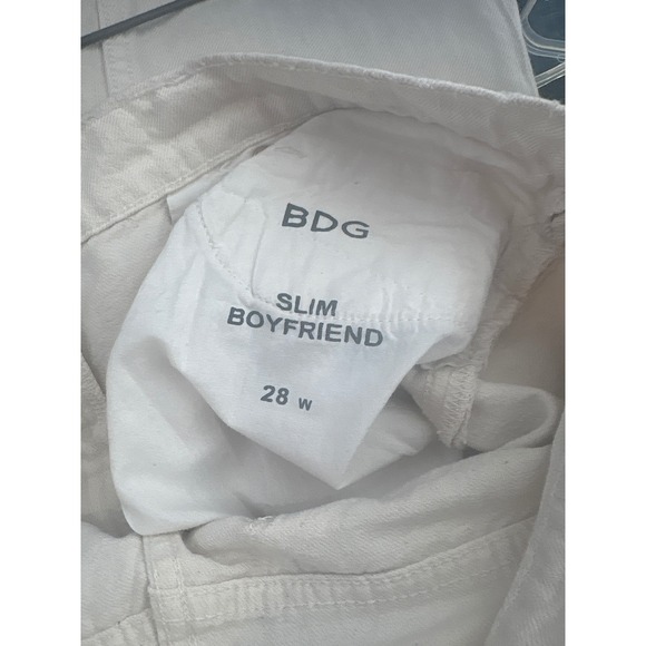 BDG Urban Outfitters Slim Boyfriend Distressed Patch Jeans Ivory Off White - Picture 8 of 9